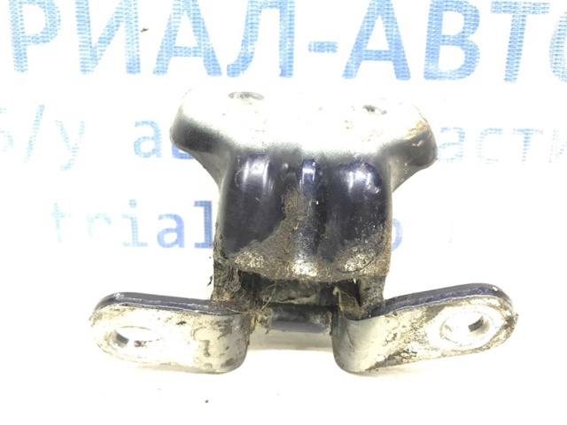 HYUNDAI 793303E000 Петля двери задней левой в наличии Полтава