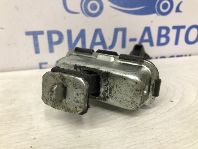 HYUNDAI 793901H500 Ограничитель открывания двери передний правый в наличии Кривой Рог