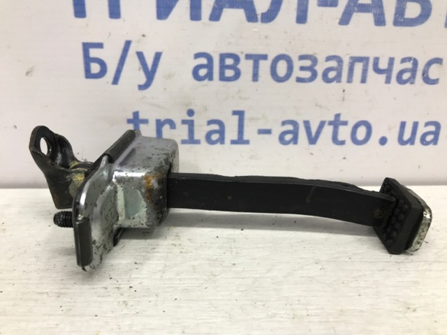 Ограничитель открывания двери, передний правый 793901H502 HYUNDAI