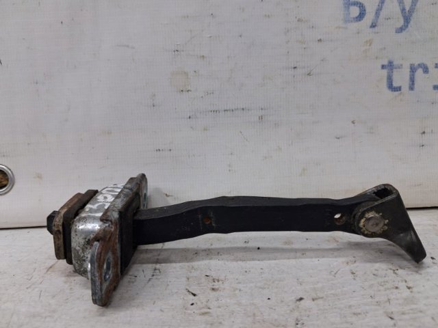 Ограничитель открывания двери 793902L000 HYUNDAI