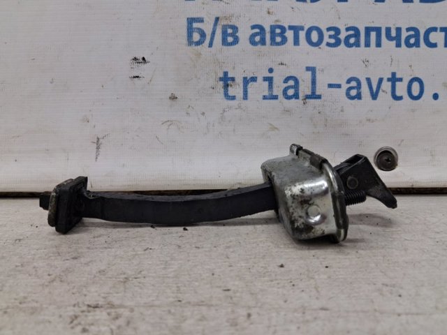 793902W010 Ограничитель открывания двери передний правый купить Черновцы