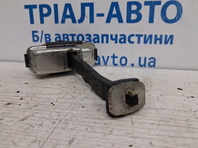 79390F1000 HYUNDAI Ограничитель открывания двери передний правый купить в Ровно