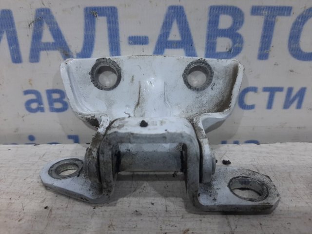 HYUNDAI 794202D000 Петля двери задней правой в наличии Запорожье