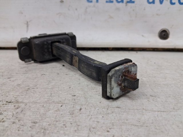 HYUNDAI 794902W000 Ограничитель открывания двери задний правый в наличии Ирпень