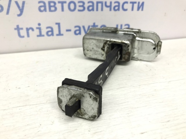 79490D3000 Ограничитель открывания двери задний правый купить Кривой Рог