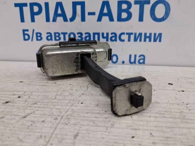 79490D9000 Ограничитель открывания двери задний правый купить Ирпень