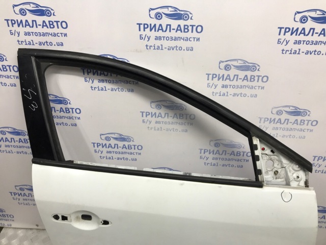 801003028R RENAULT Дверь передняя правая купить в Павлоград