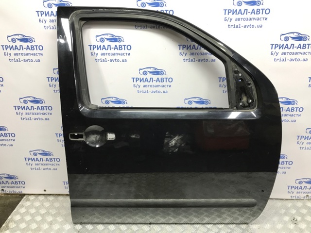 Пассажирская передняя дверь 80100EB330 NISSAN