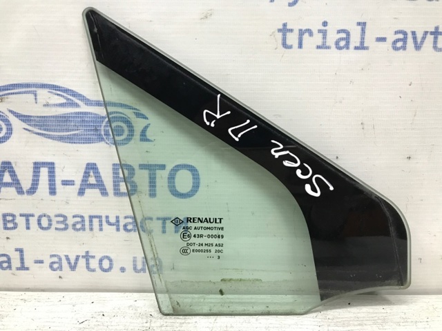 Стекло передней двери, правой 802620001R RENAULT