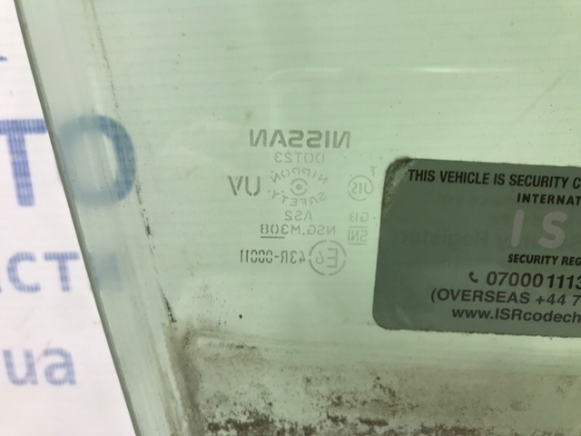 NISSAN 803004CA0A Стекло двери передней правой в наличии Чернигов