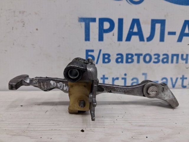 Ограничитель открывания двери 804303543R RENAULT