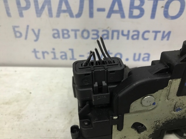 805020002R RENAULT Замок двери передней правой купить в Каменское