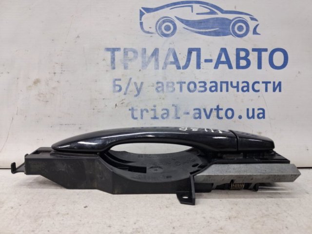 Ручка двери передней наружная правая 806404EA0B NISSAN