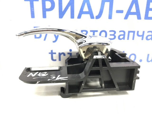 Ручка передней двери внутренняя, левая 80671JD00A NISSAN
