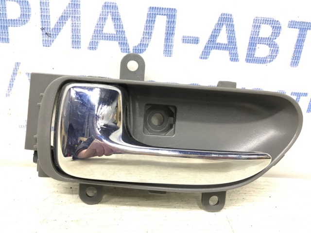 Ручка двери левой внутренняя передняя/задняя 80671JG30B NISSAN