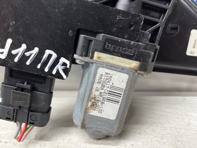 807004EA0C NISSAN Стеклоподъемник передней правой двери купить в Львов