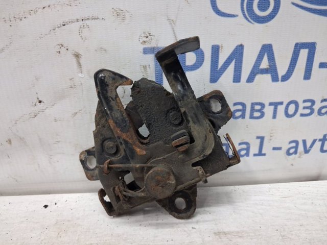 Запор капота (замок и привод замка капота) 811301H000 HYUNDAI