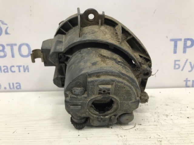 Правая противотуманная фара 812100D041 TOYOTA