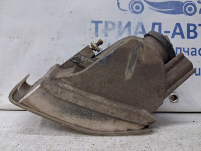 Противотуманка левая 8122160070 TOYOTA
