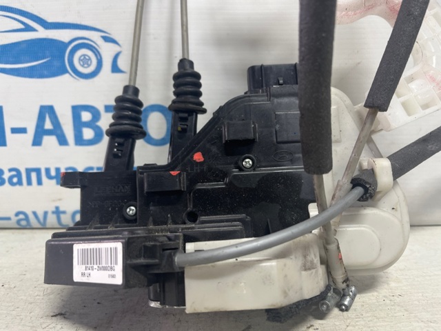 HYUNDAI 813102W010 Замок водительской двери в наличии Николаев