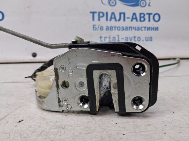 HYUNDAI 813103E010 Замок водительской двери в наличии Чернигов