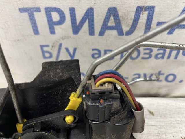 813201C021 HYUNDAI Замок передней правой двери купить в Чернигов