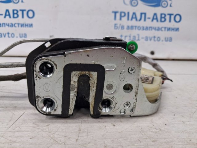 HYUNDAI 813203E010 Замок передней правой двери в наличии Днепр