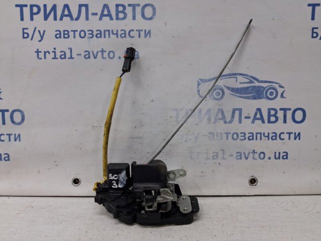 Замок задней левой двери 814103E000 HYUNDAI