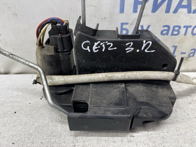 Замок задней правой двери  814201C000 HYUNDAI