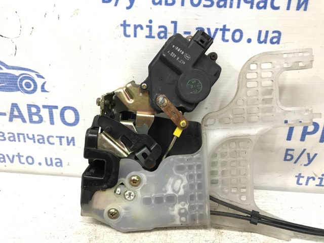 HYUNDAI 814202E010 Замок двери задней правой в наличии Ирпень
