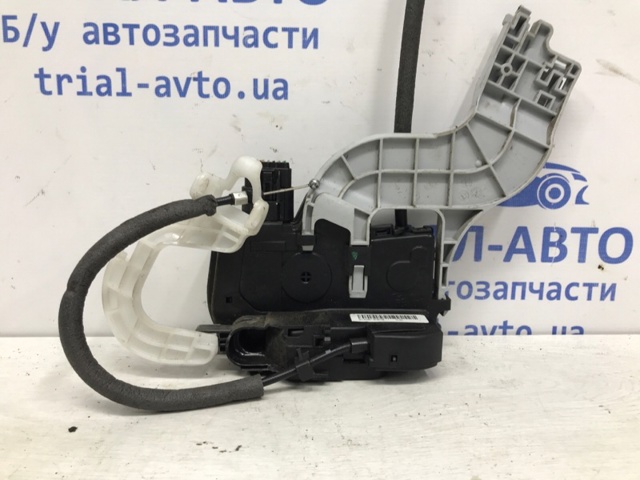 HYUNDAI 814203U010 Замок двери задней правой в наличии Каменское
