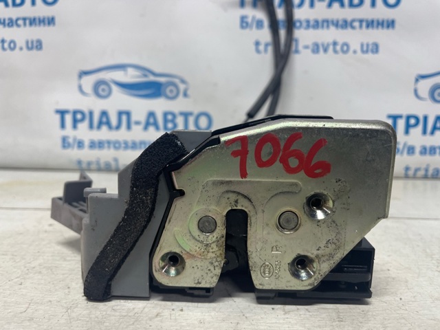81420C5000 HYUNDAI Замок двери задней правой купить в Сумы