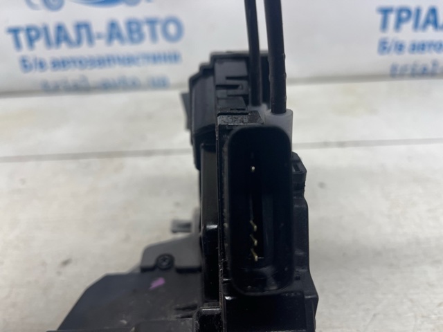 HYUNDAI 81420C5000 Замок двери задней правой в наличии Каменское