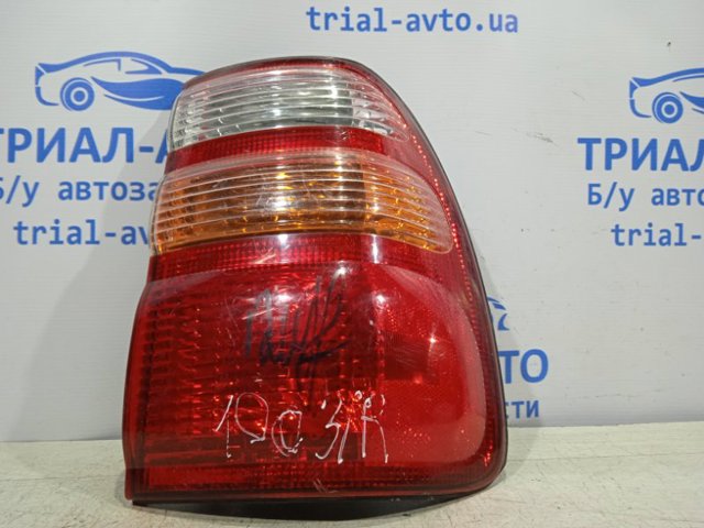 Задний правый внешний фонарь 8155060680 TOYOTA