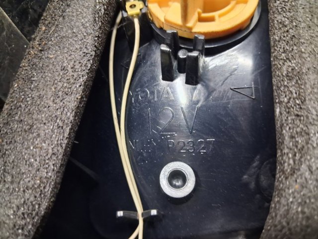 Фонарь задний правый 8155160700 TOYOTA