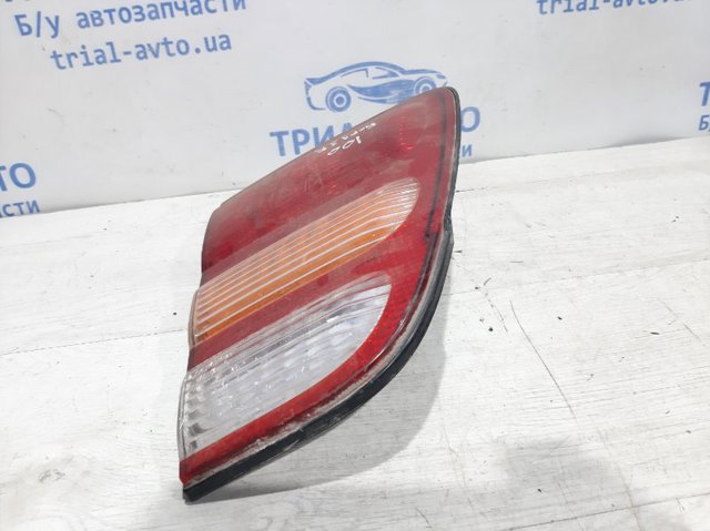 TOYOTA 8158160141 Фонарь задний правый внутренний в наличии Киев