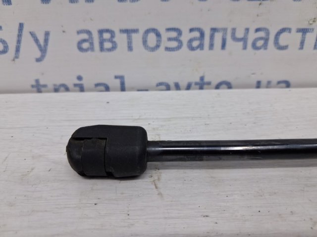HYUNDAI 817703W000 Амортизатор багажника в наличии Киев
