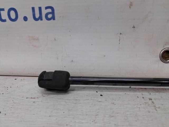SUZUKI 8186079J00 Амортизатор багажника в наличии Львов