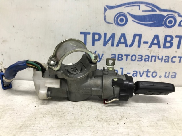 819702WA00 HYUNDAI купить в Киев