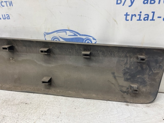 Накладка двери передней левой 8200036088 RENAULT