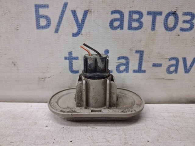 RENAULT 8200257684 Повторитель поворота в наличии Харьков