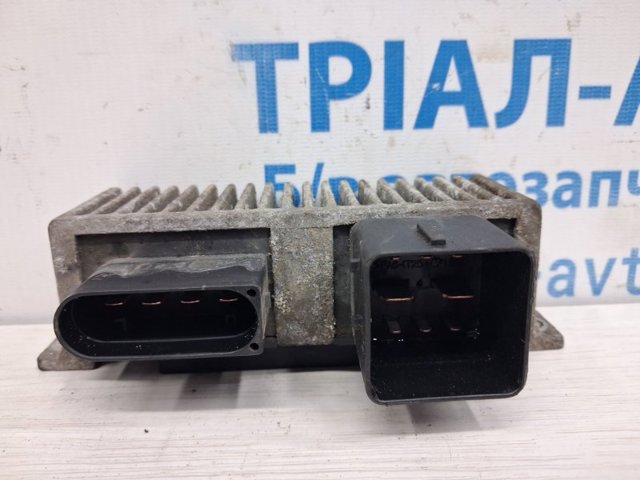 8200558438A Реле предпускового подогревателя купить Каменское