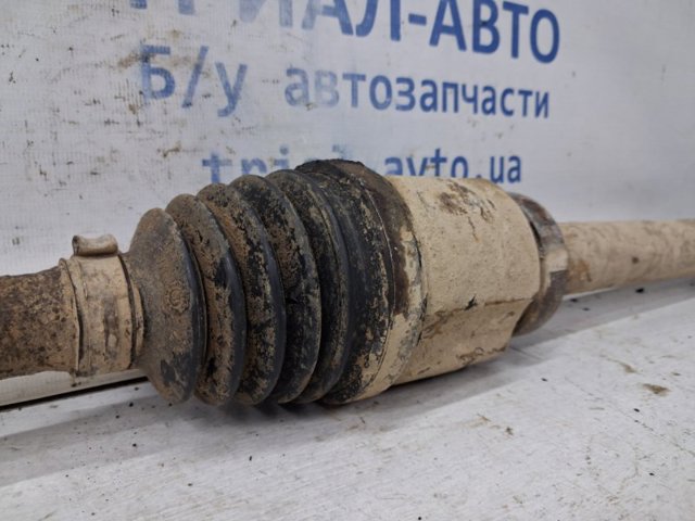 8200725502 RENAULT Полуось (привод) передняя правая купить в Львов