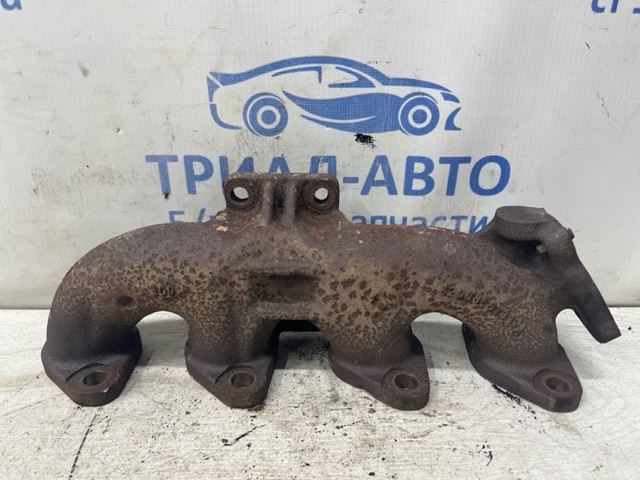 Коллектор выпускной 8200868133 RENAULT