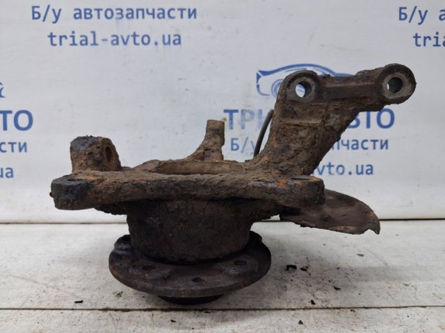 RENAULT 8200881914 Цапфа передняя левая в наличии Черновцы
