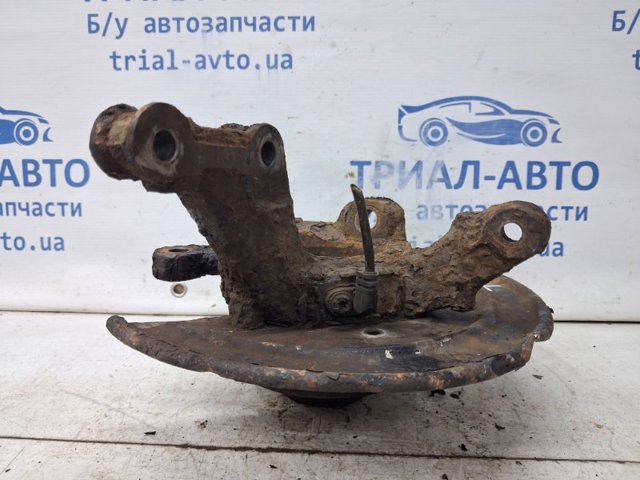 RENAULT 8200881914 Цапфа передняя левая в наличии Николаев
