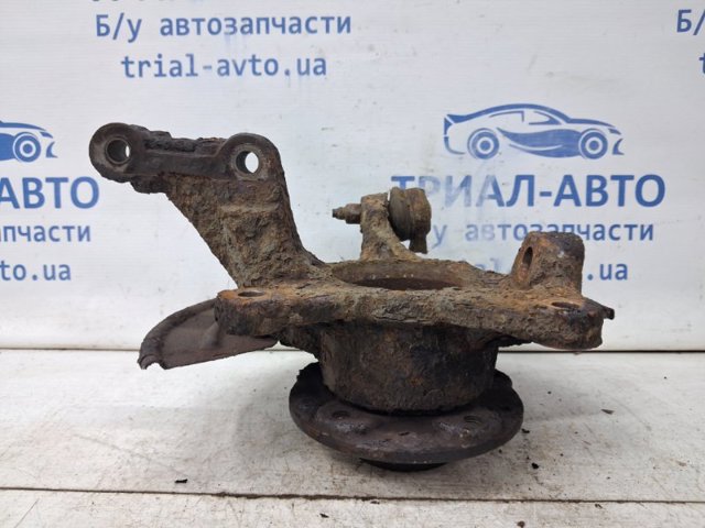 8200881916 RENAULT Цапфа (поворотный кулак) передний правый купить в Харьков