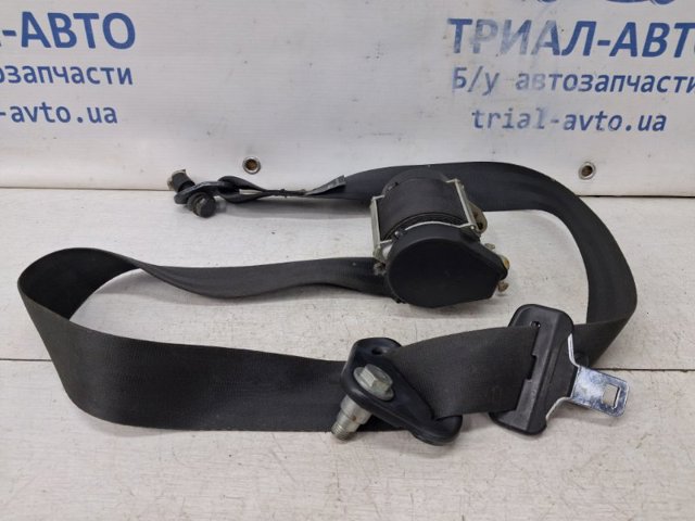 Ремень безопасности передний правый 8200934801 RENAULT