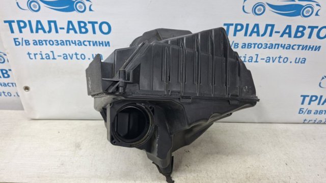 RENAULT 8200947663 Корпус фильтра в наличии Тернополь