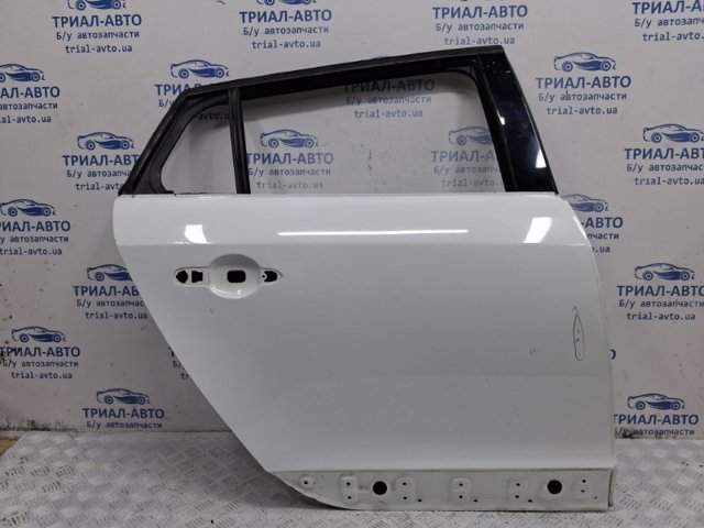 Задняя правая дверь 821007080R RENAULT
